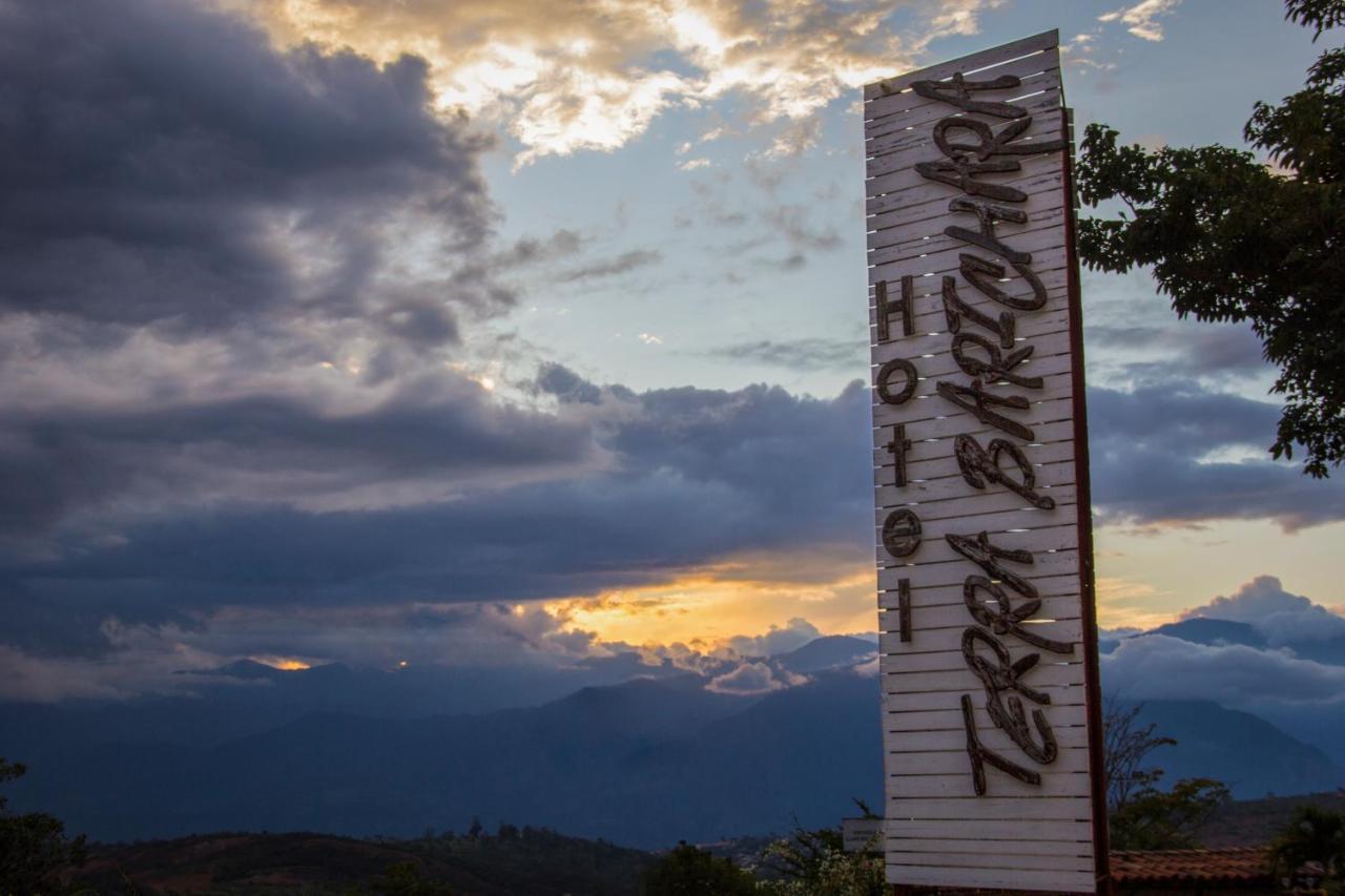 Hotel Terra バリチャラ エクステリア 写真